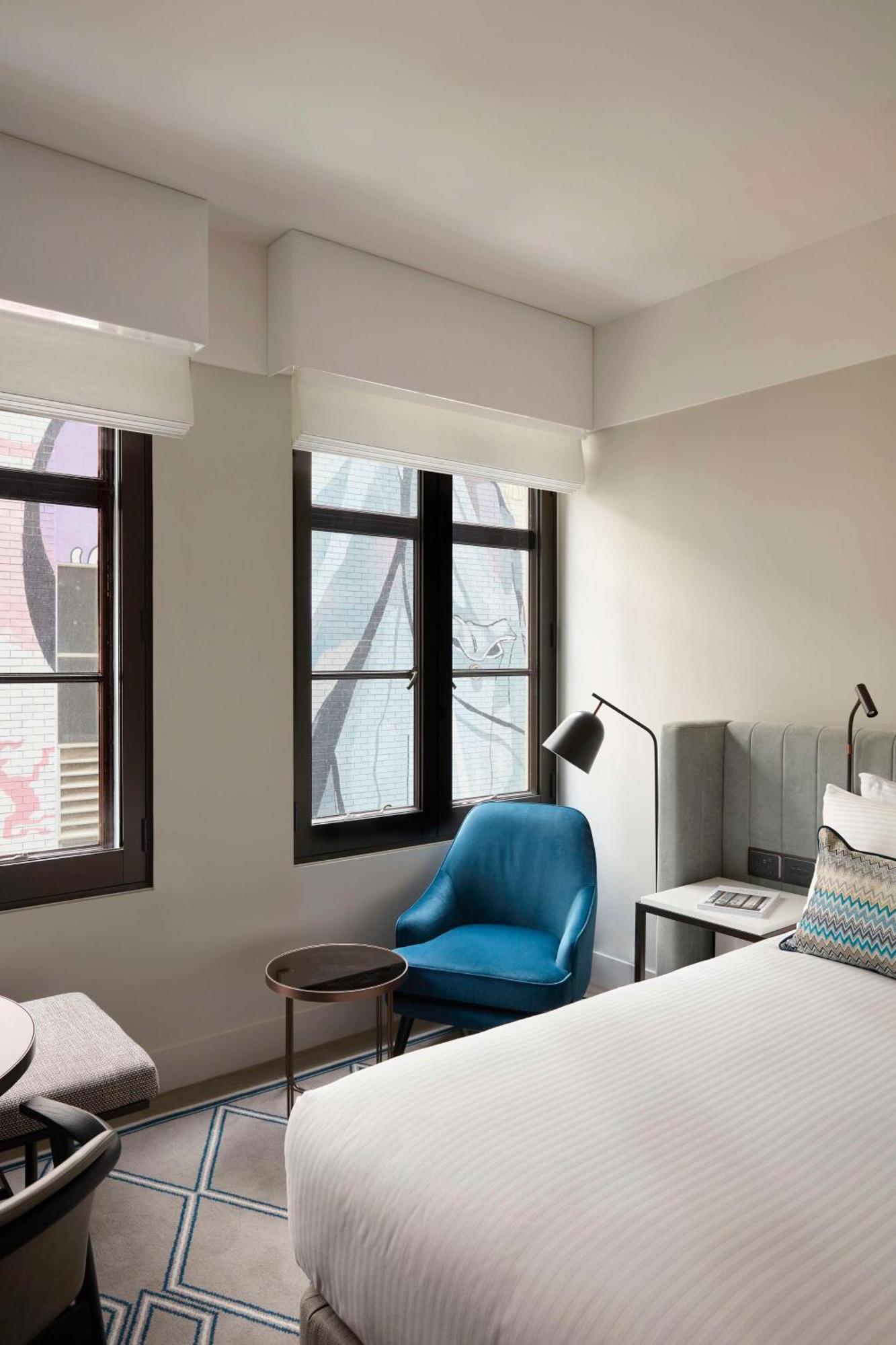 Hilton Melbourne Little Queen Street Extérieur photo A guest room at the Hotel 57