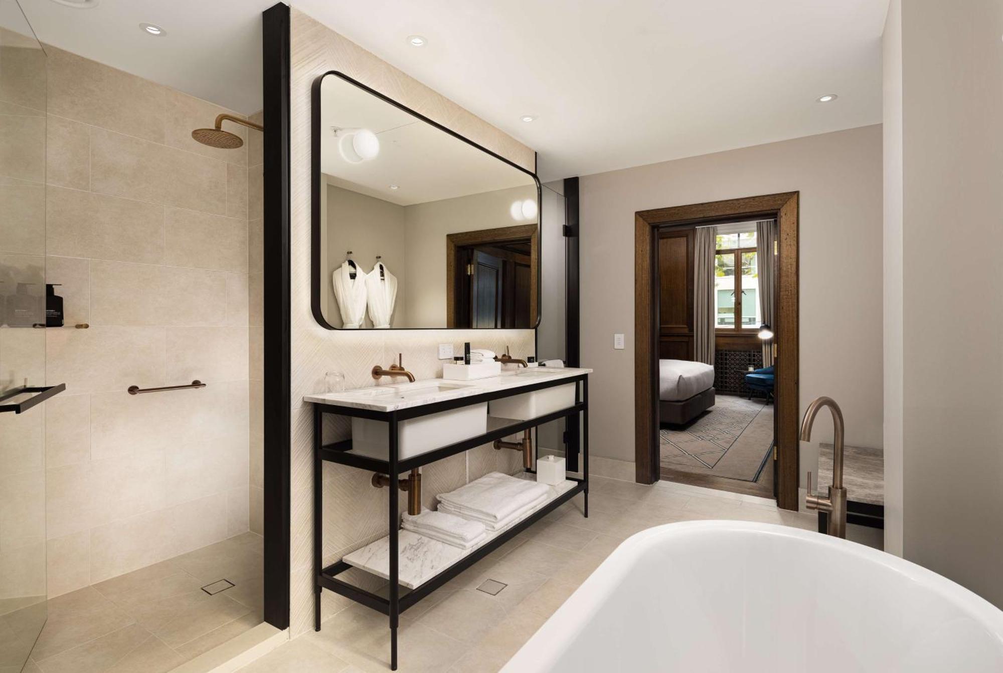 Hilton Melbourne Little Queen Street Extérieur photo Bathroom