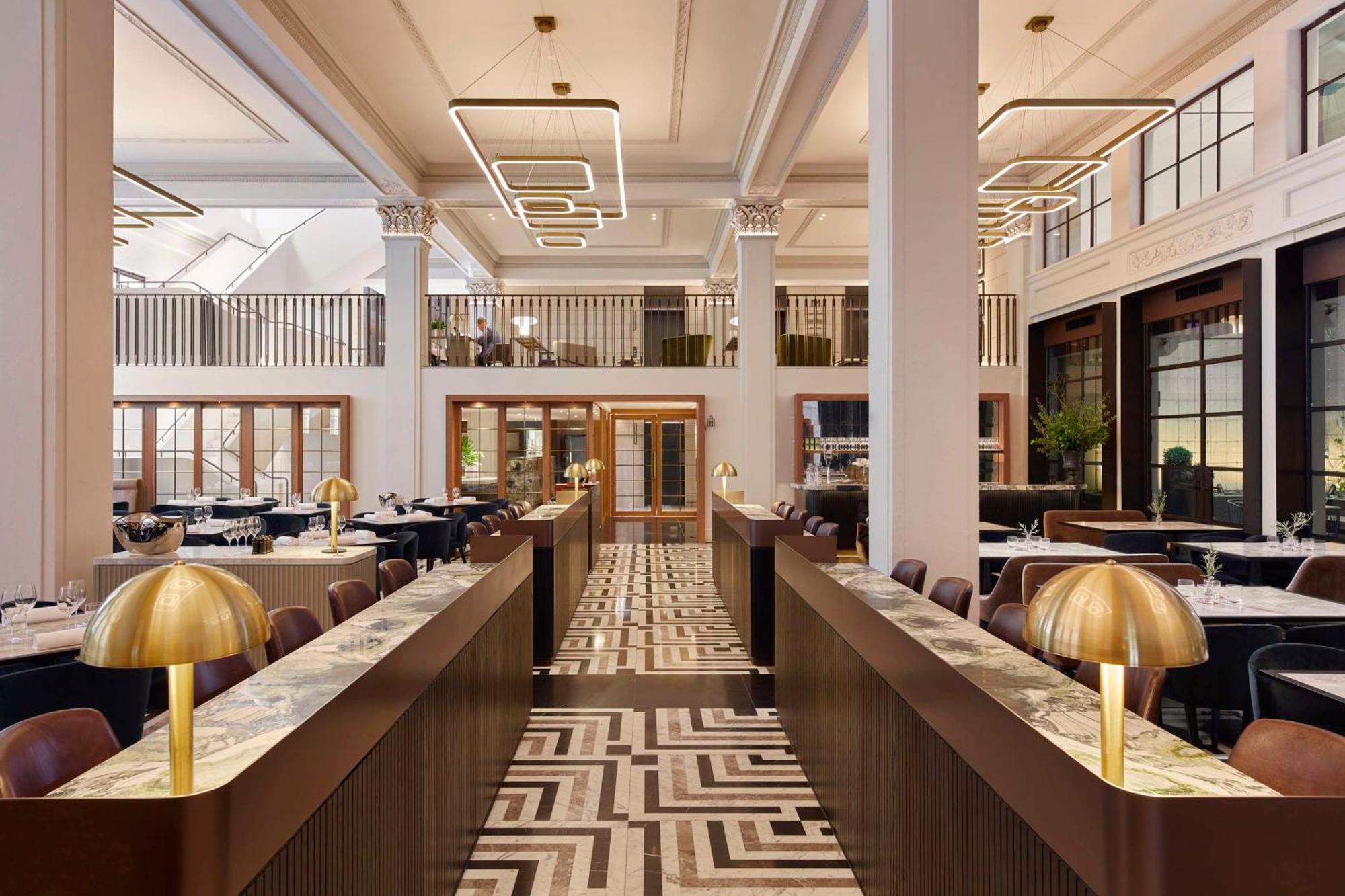 Hilton Melbourne Little Queen Street Extérieur photo The interior of the hotel