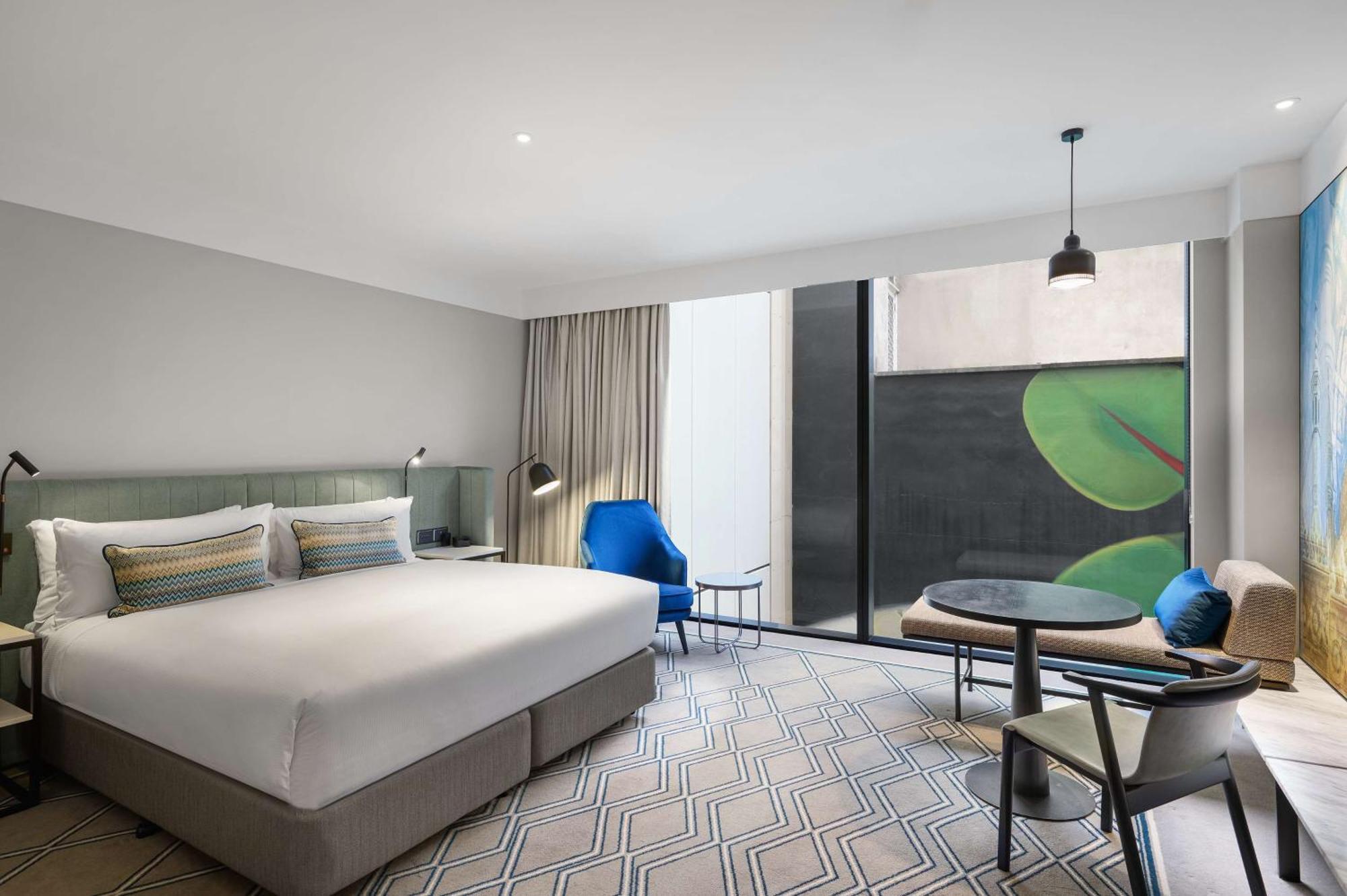 Hilton Melbourne Little Queen Street Extérieur photo A room at the hotel
